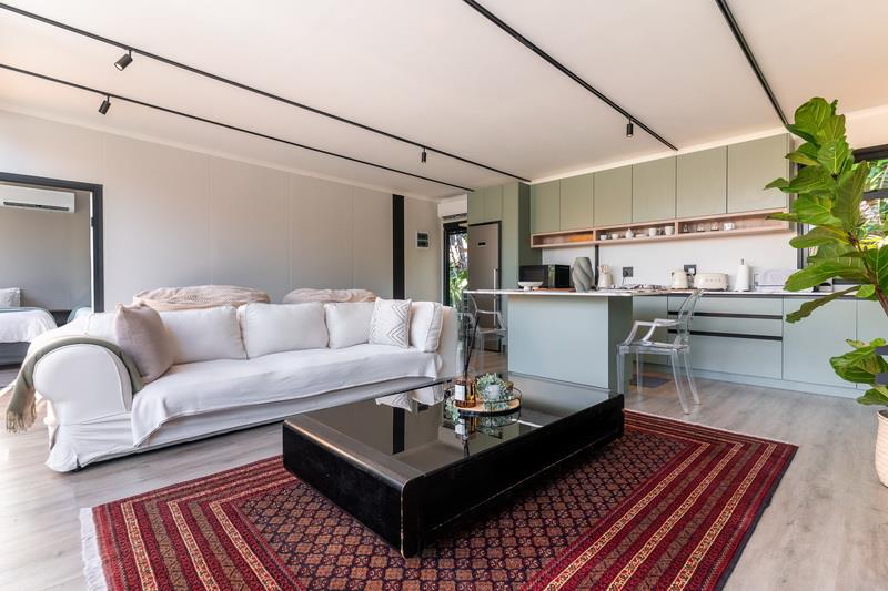 4 Bedroom Property for Sale in Constantia Western Cape